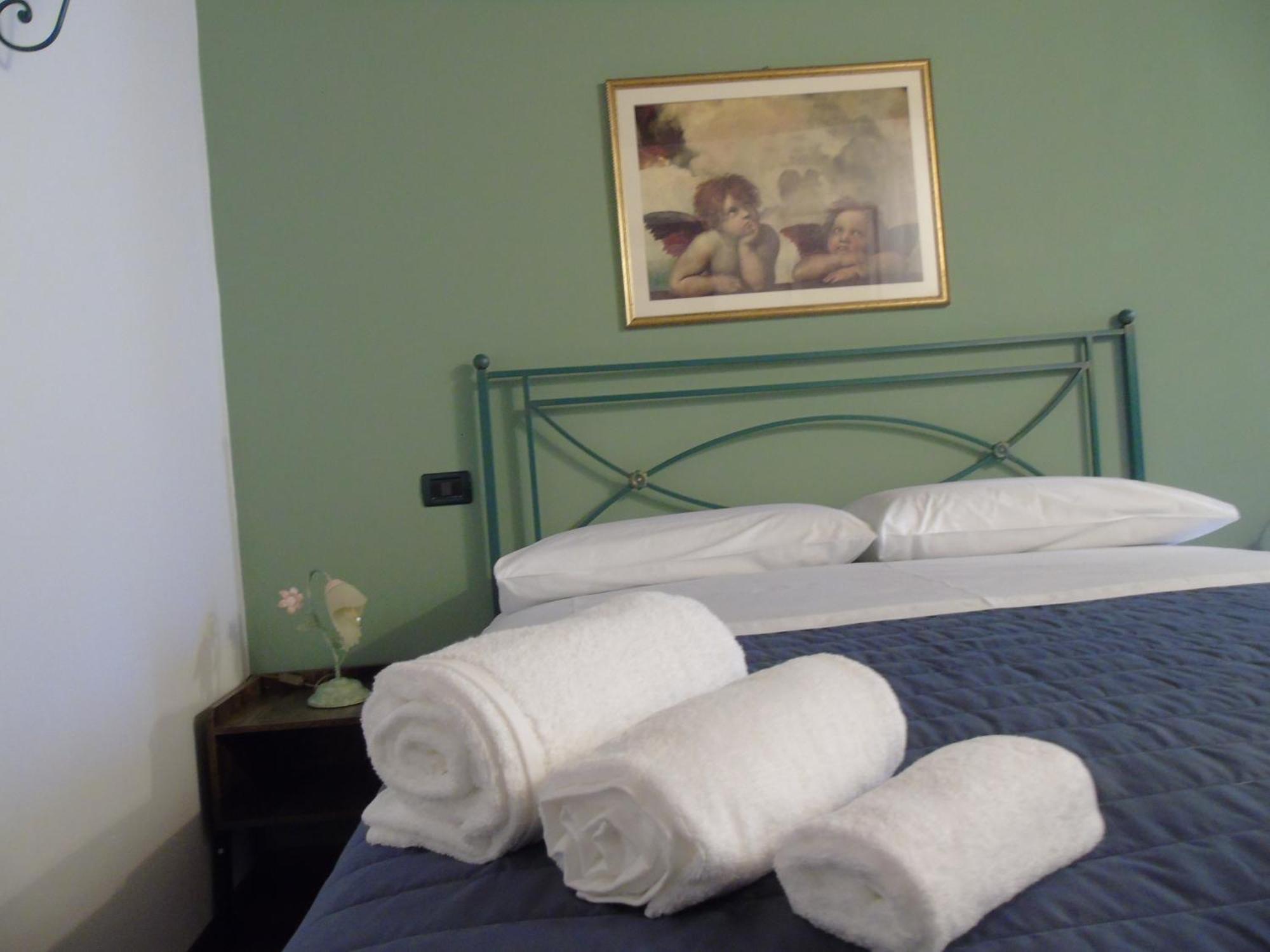 Tasi Apartaments Cento  Dış mekan fotoğraf